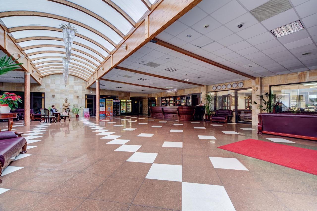 Hotel Dobosz Police Esterno foto