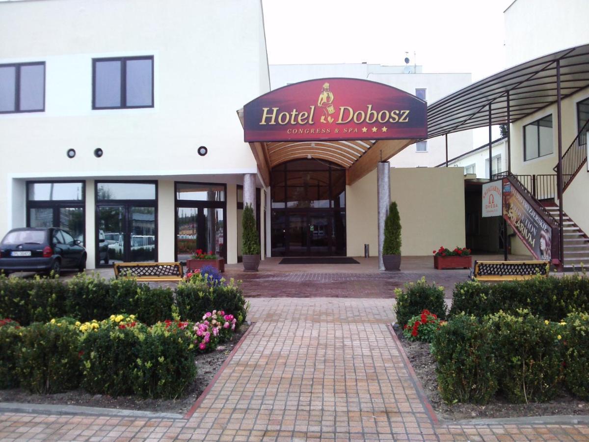 Hotel Dobosz Police Esterno foto