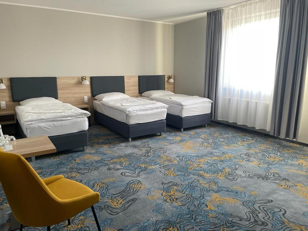 Hotel Dobosz Police Esterno foto