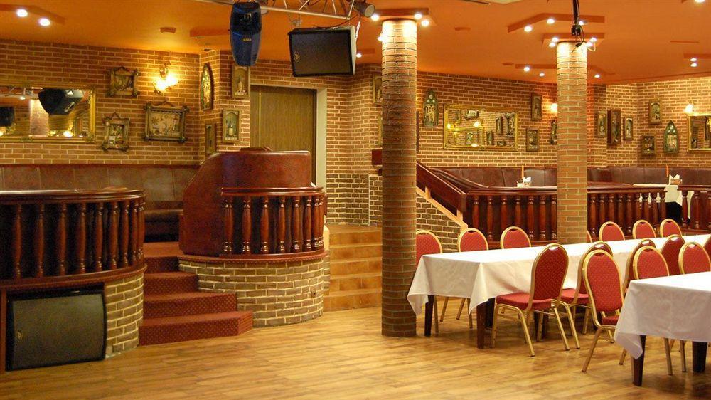 Hotel Dobosz Police Esterno foto