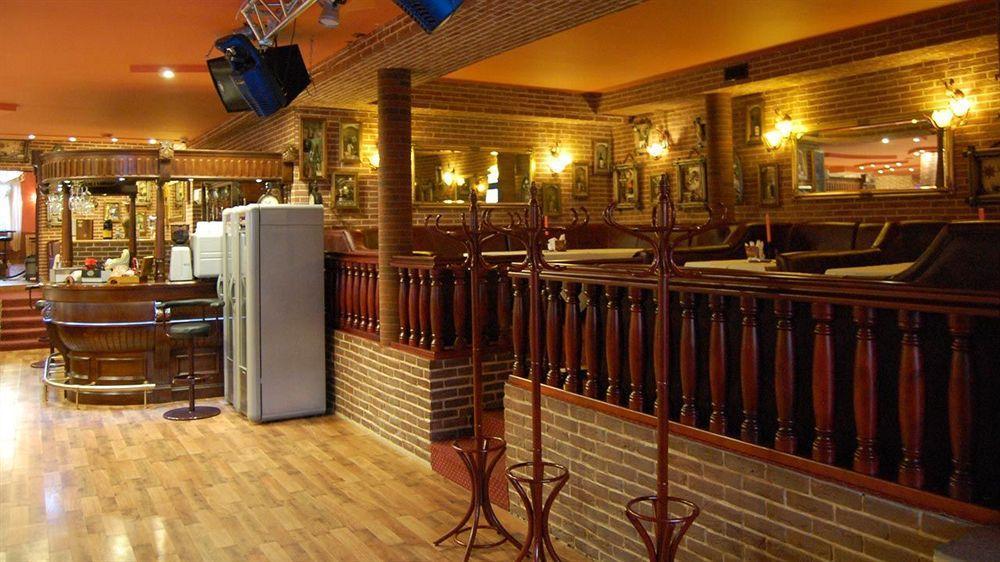 Hotel Dobosz Police Esterno foto