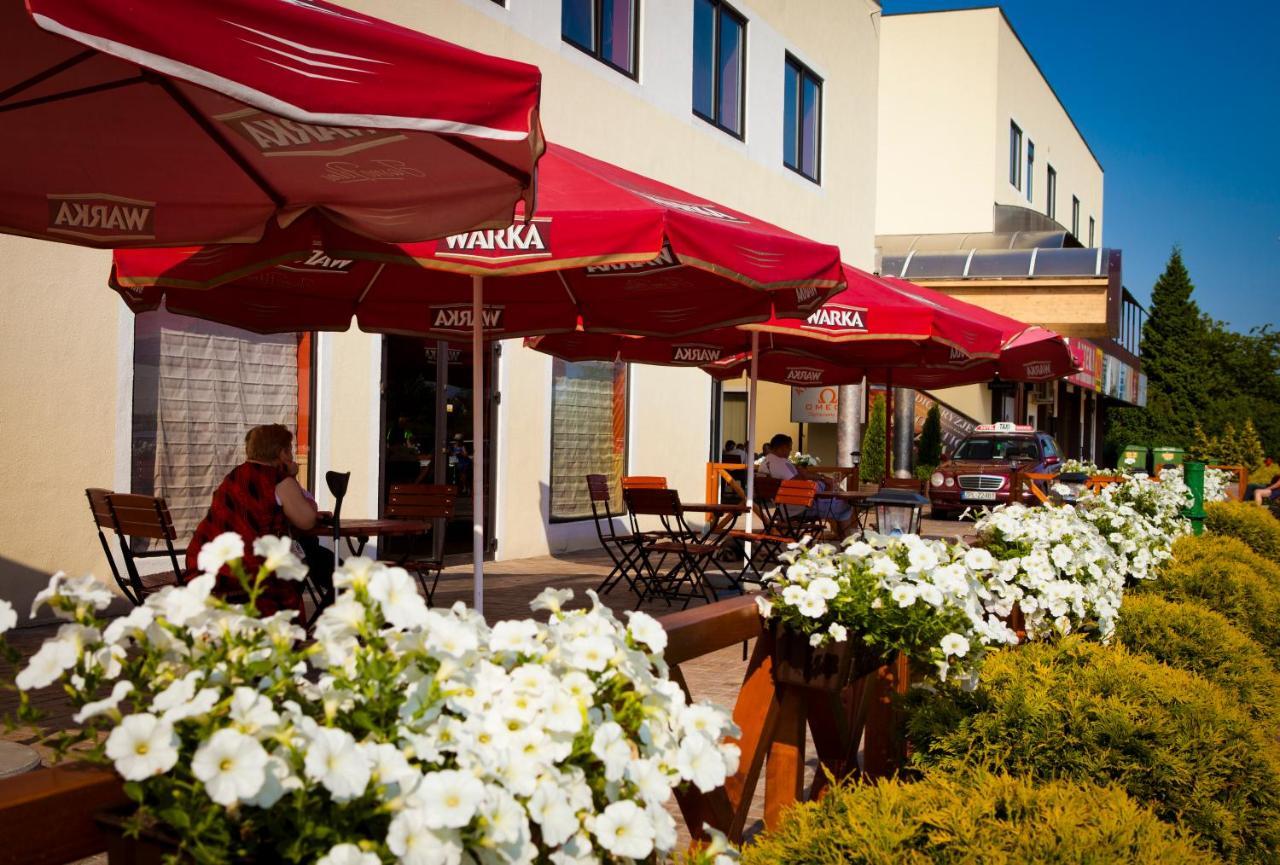 Hotel Dobosz Police Esterno foto